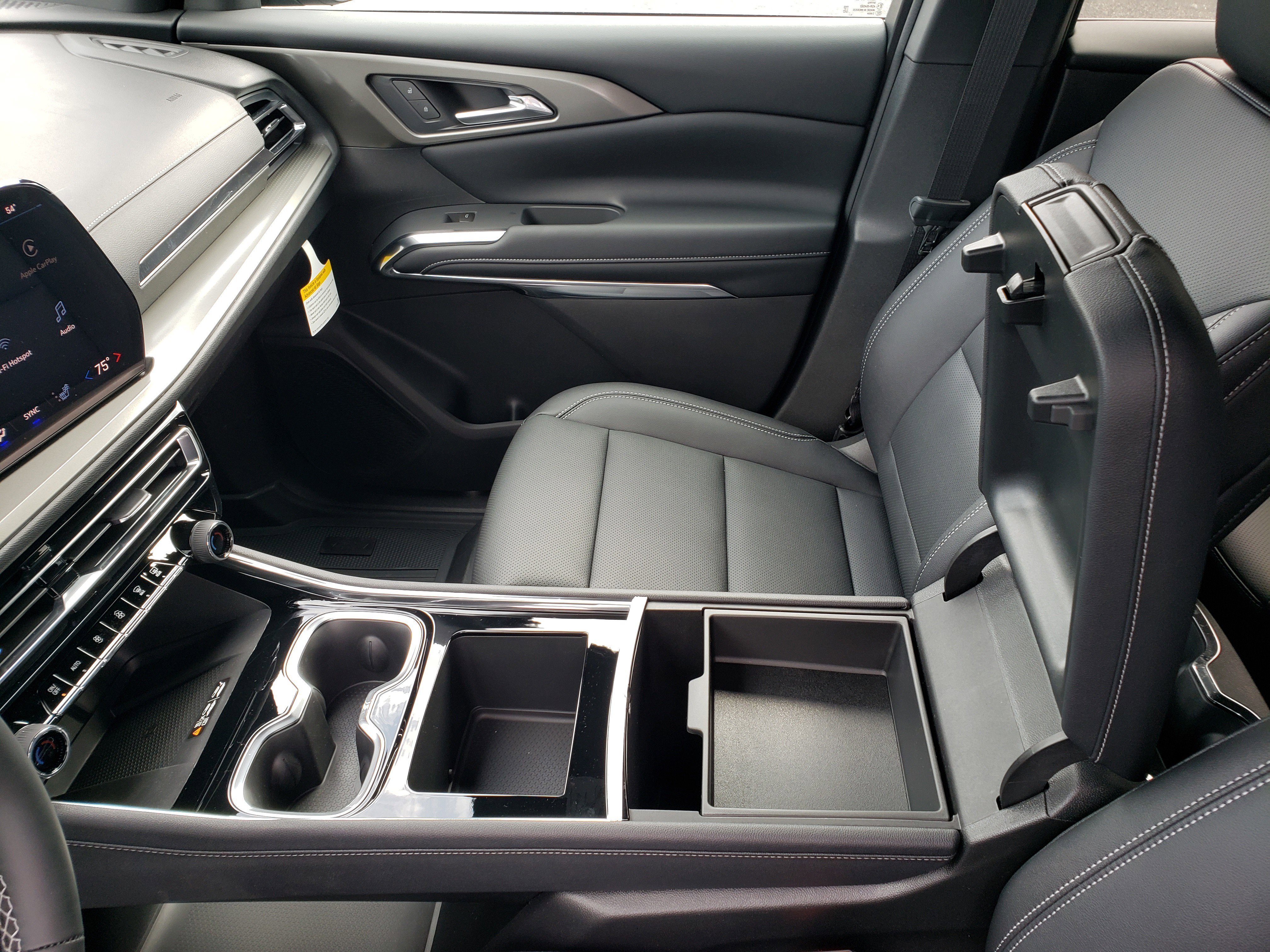 New 2026 Chevrolet Traverse LT w/ Midnight/Sport Edition image 28