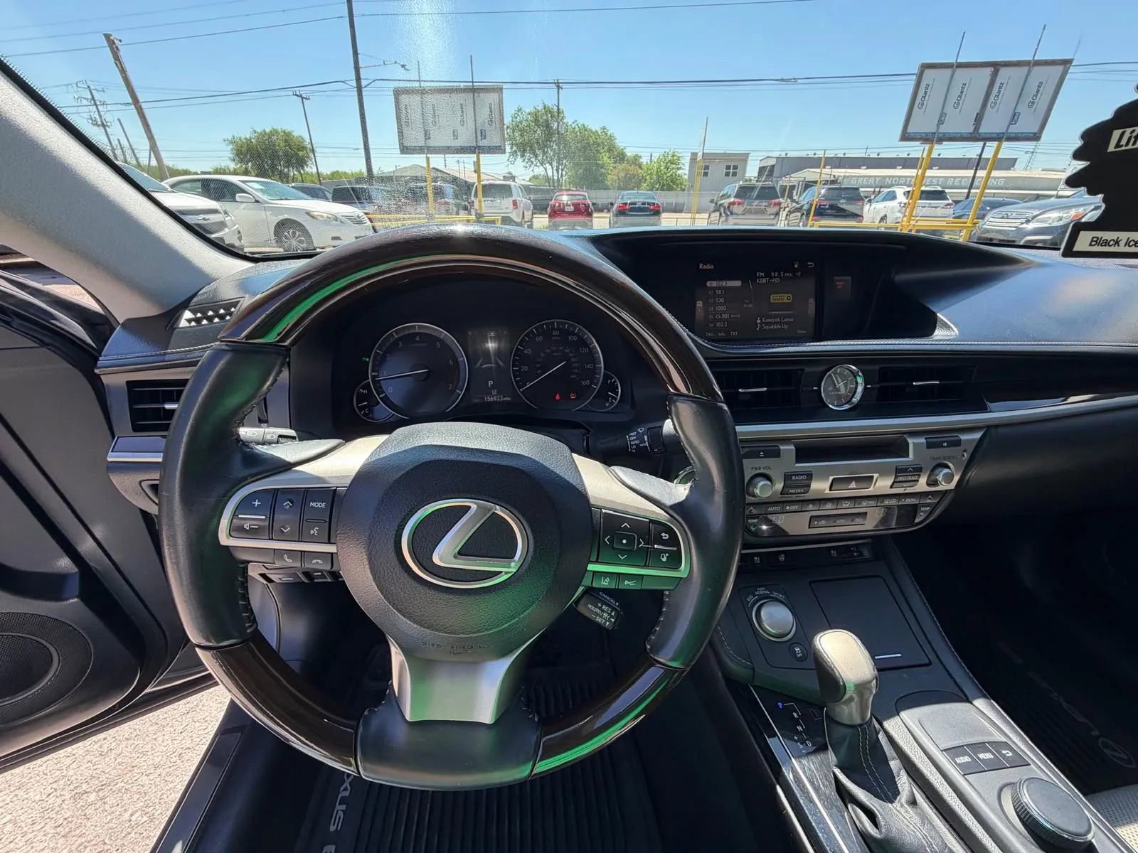 Used 2016 Lexus ES 350 w/ Premium Package w/Wood Trim FWD image 7