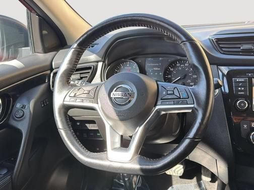 Used 2022 Nissan Rogue Sport SV w/ Technology Package AWD/4WD image 11