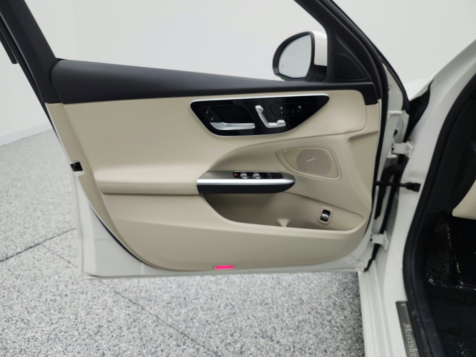 Used 2024 Mercedes-Benz C 300 Sedan image 15