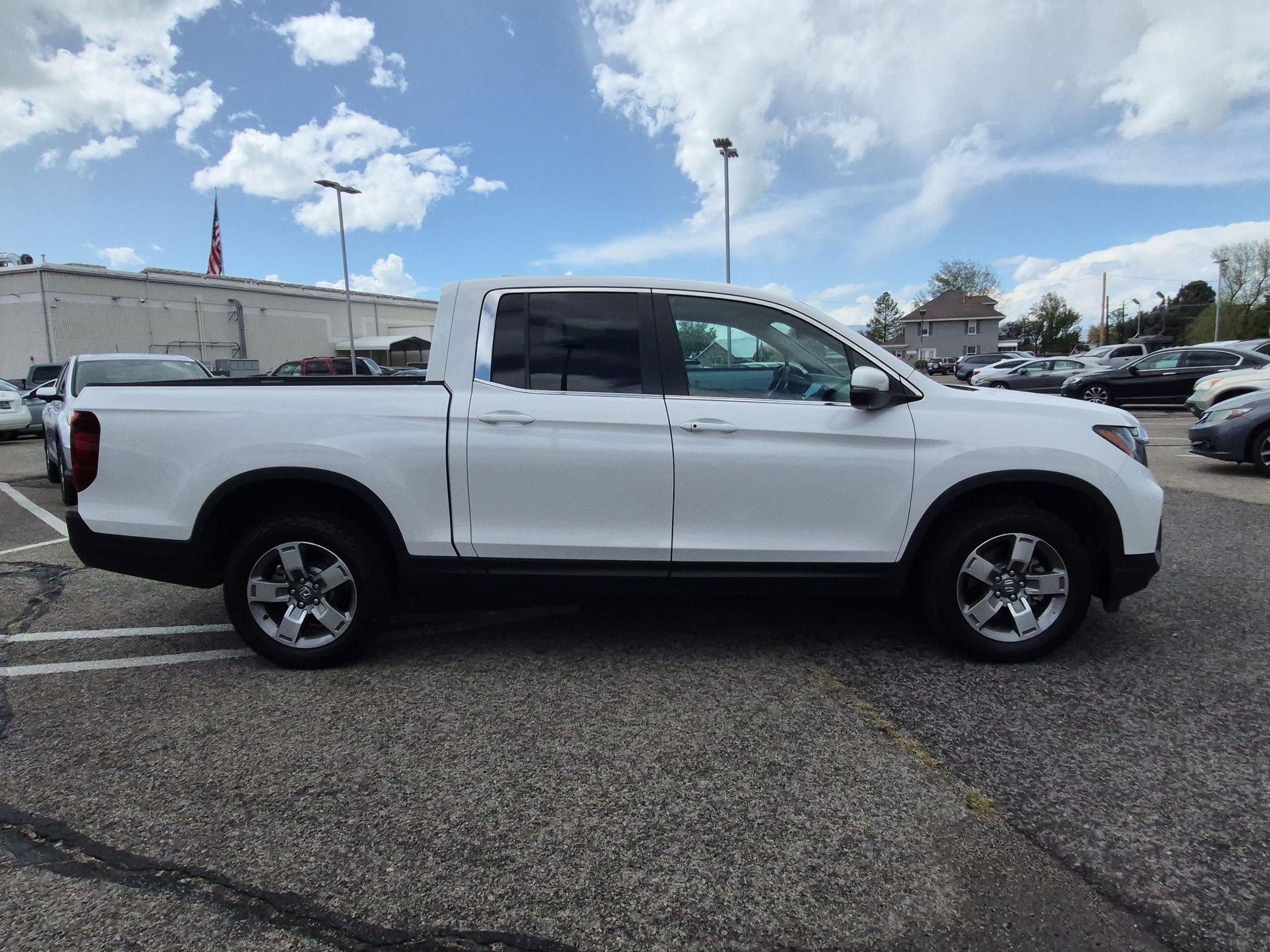 Certified 2025 Honda Ridgeline RTL image 2