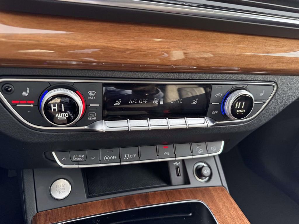 Used 2023 Audi Q5 2.0T Premium image 24