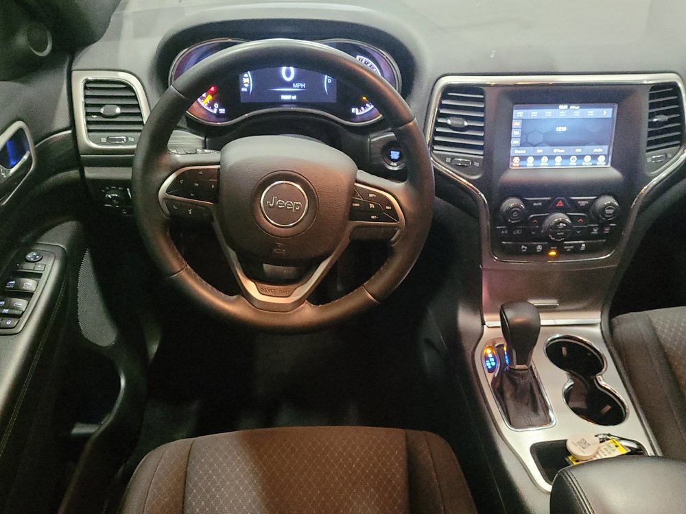 Used 2019 Jeep Grand Cherokee Laredo AWD/4WD image 22
