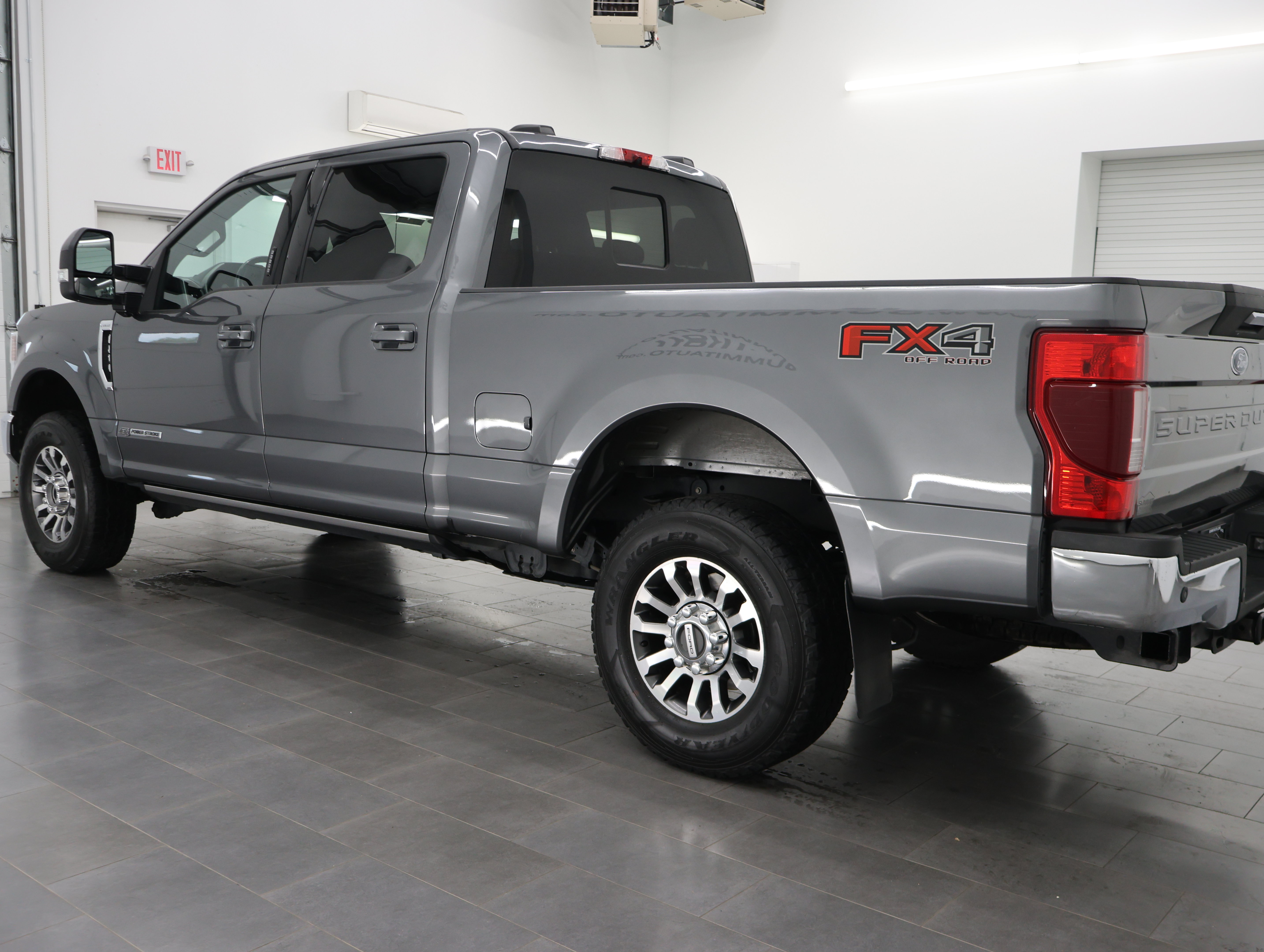 Used 2022 Ford F250 Lariat w/ Lariat Value Package AWD/4WD image 6