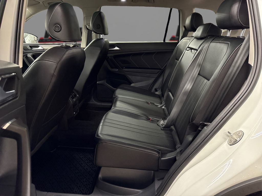 Used 2022 Volkswagen Tiguan SE image 10