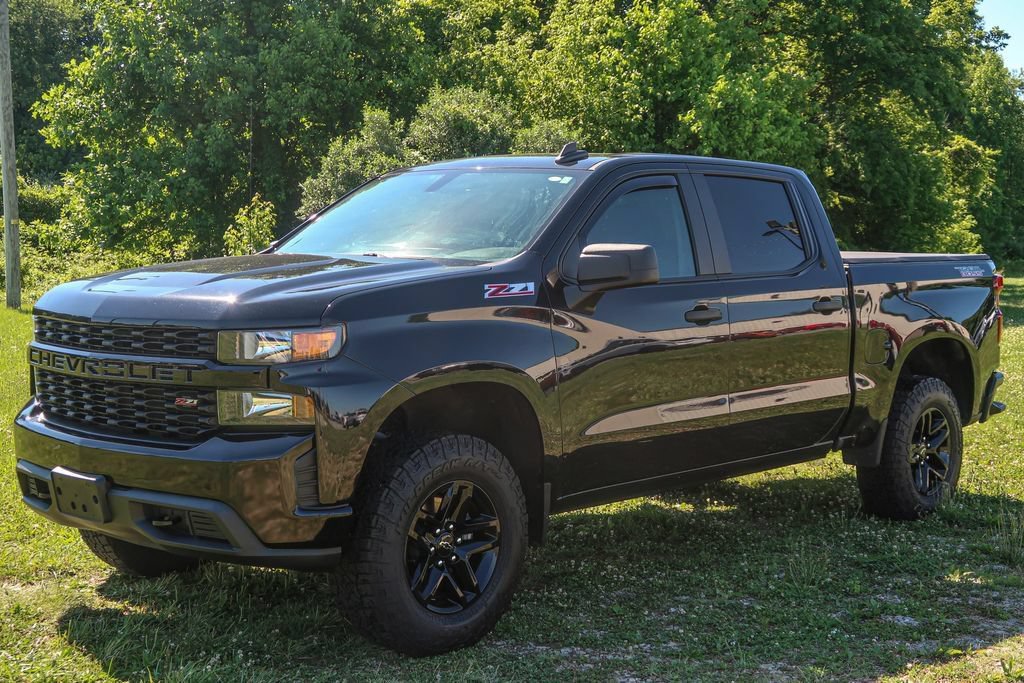 Used 2021 Chevrolet Silverado 1500 Custom Trail Boss w/ Midnight Edition AWD/4WD image 3