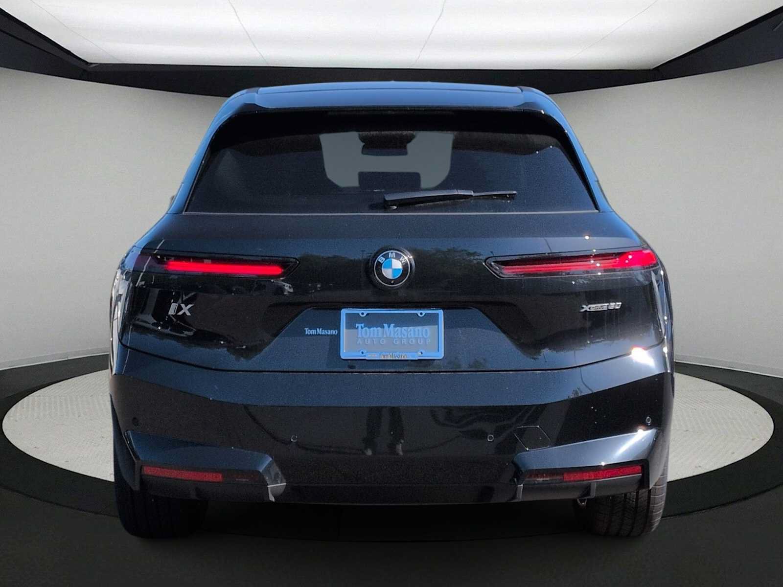 New 2026 BMW iX xDrive60 w/ Premium Package AWD/4WD image 7