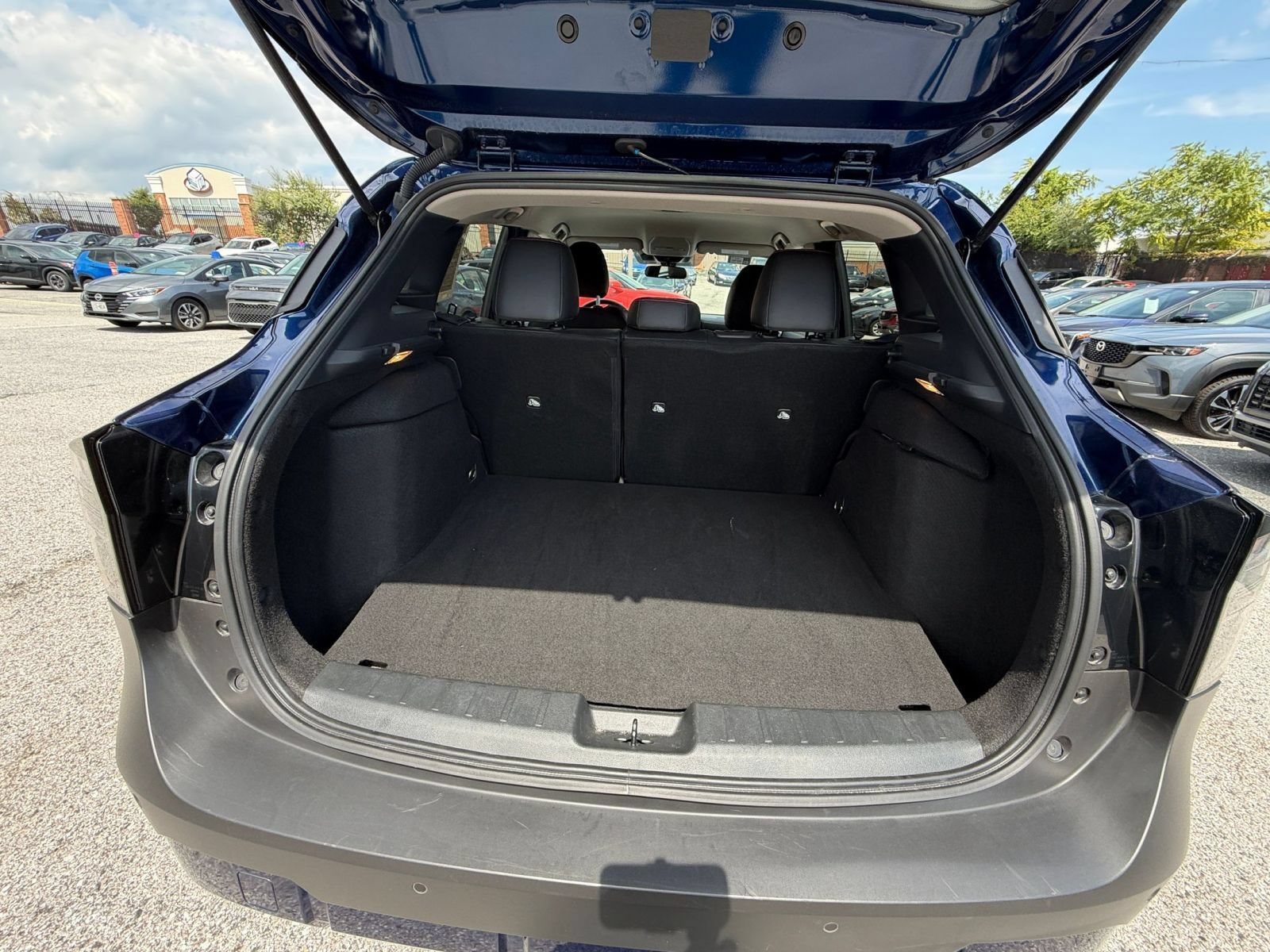 Used 2026 Nissan Kicks SR AWD/4WD image 25