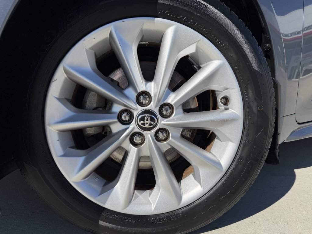 Used 2020 Toyota Corolla LE w/ LE Premium Package FWD image 9