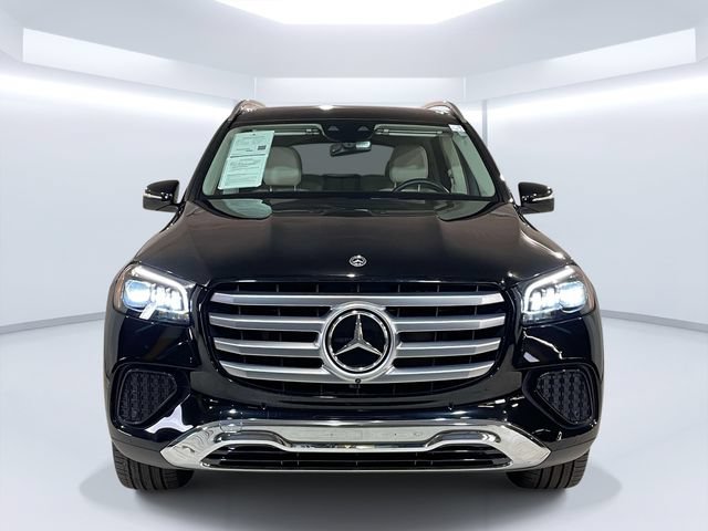 Used 2024 Mercedes-Benz GLS 450 4MATIC image 2