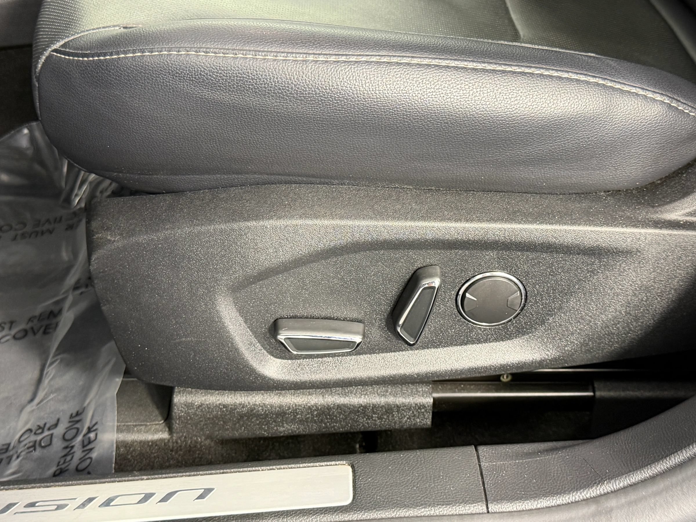 Used 2019 Ford Fusion Titanium FWD image 35
