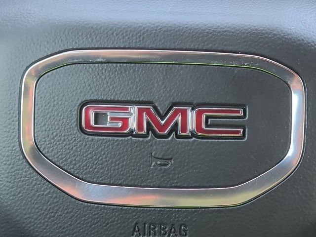 Used 2023 GMC Yukon XL SLT image 5