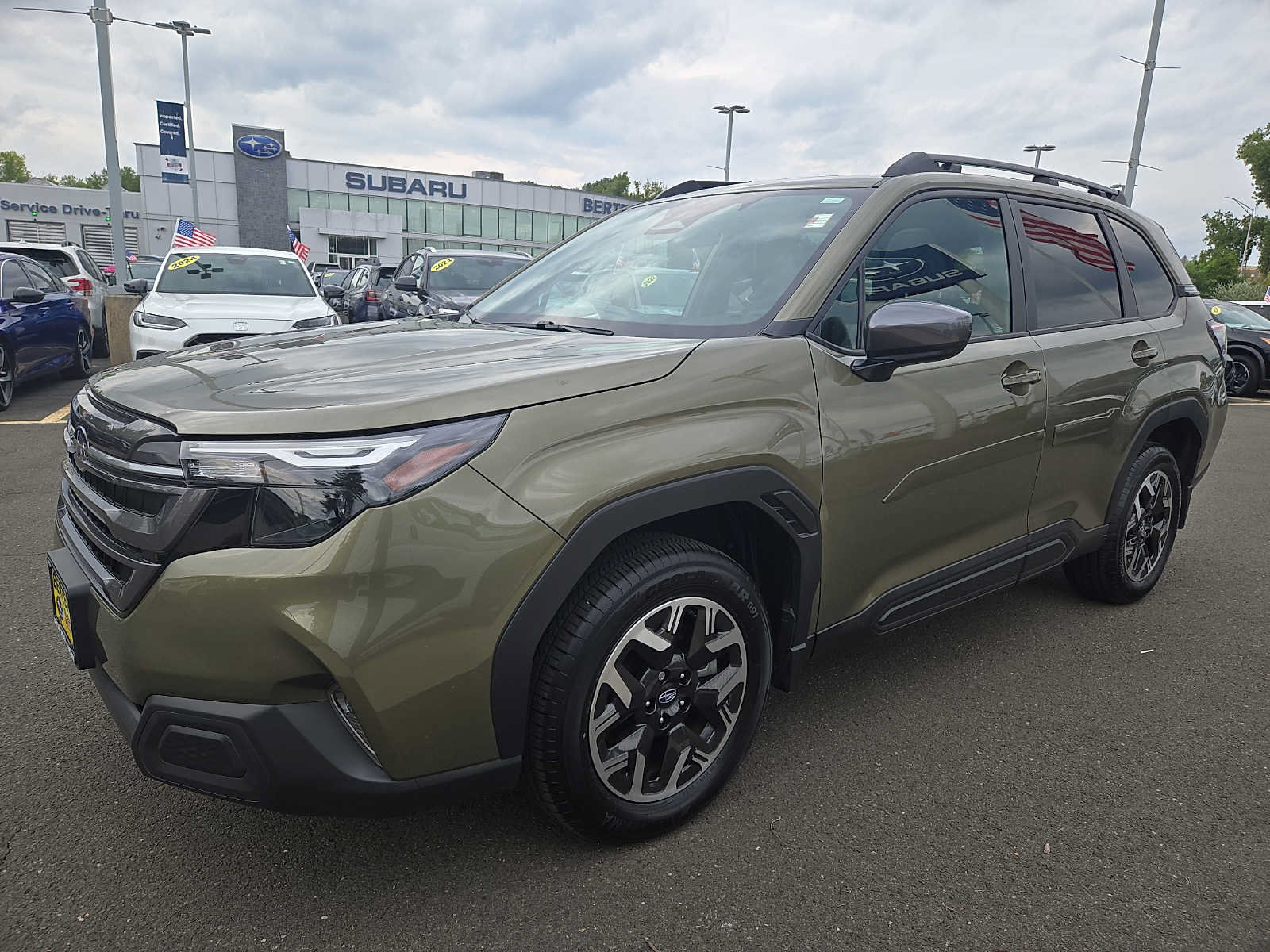 Used 2026 Subaru Forester Premium AWD/4WD image 3