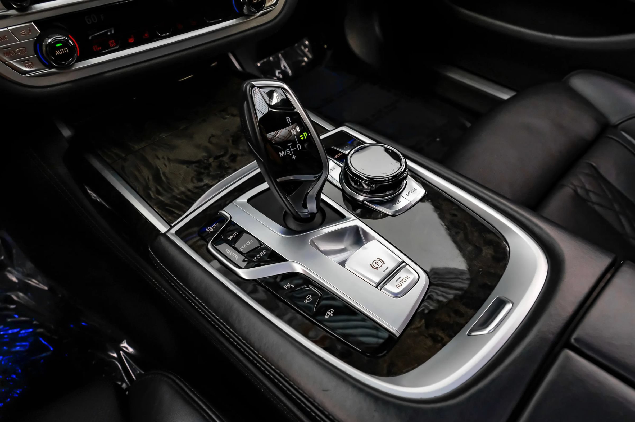 Used 2019 BMW 740i w/ Executive Package RWD image 23