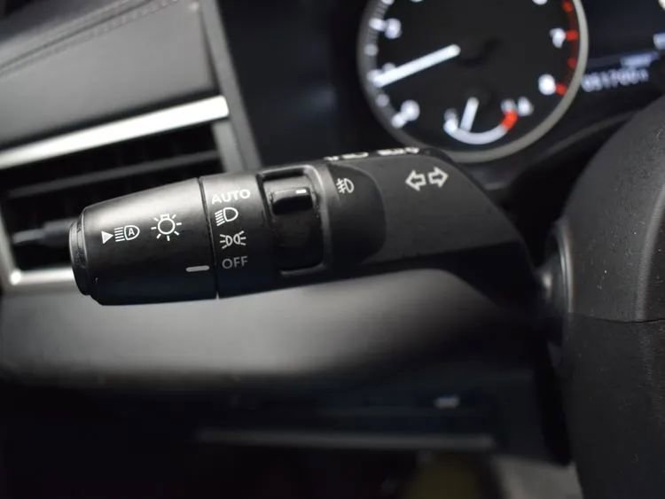 Used 2024 Mitsubishi Outlander FWD image 24