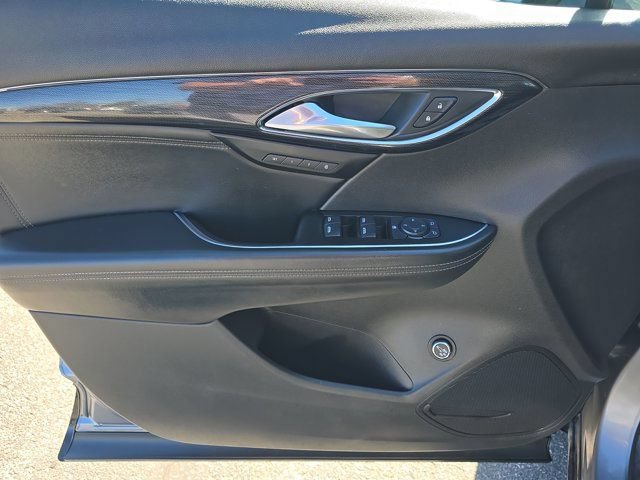 Used 2021 Buick Envision Essence w/ Sport Touring Package FWD image 20