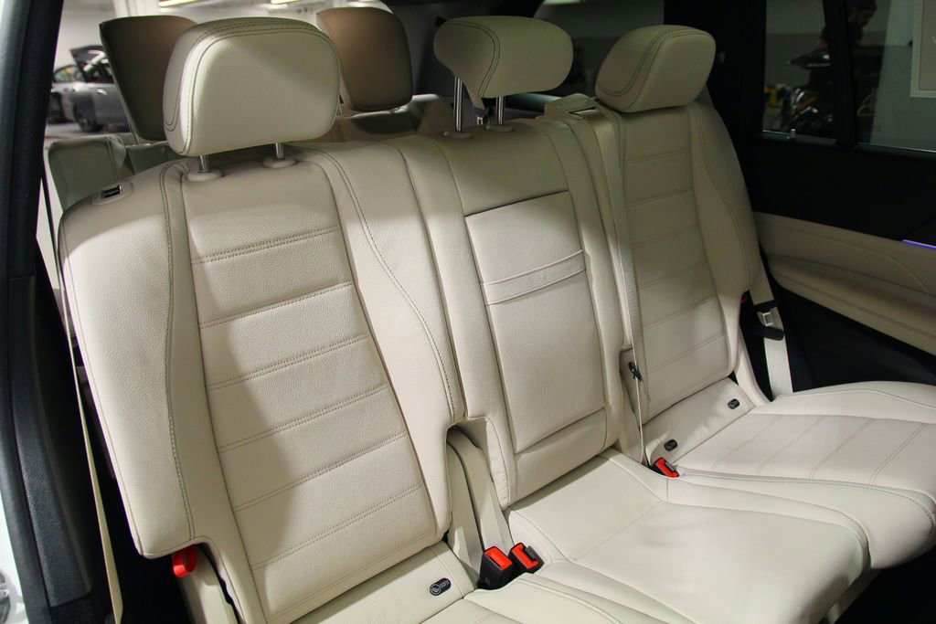 Used 2024 Mercedes-Benz GLS 450 4MATIC image 26