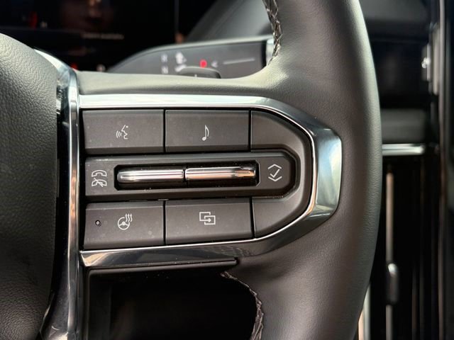 Certified 2025 GMC Yukon XL Denali AWD/4WD image 8