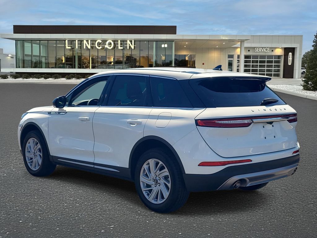 Used 2024 Lincoln Corsair FWD image 3