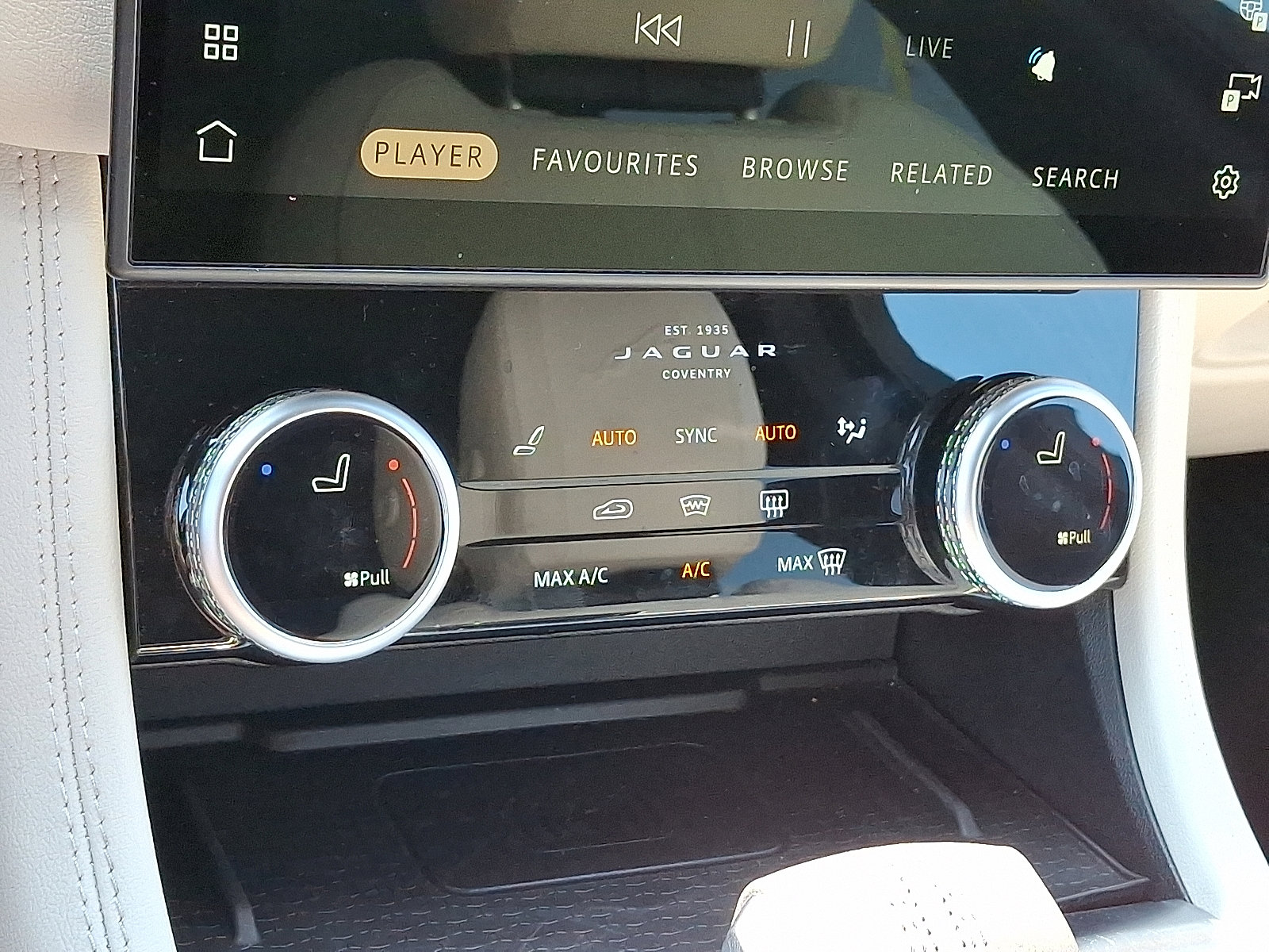 Used 2026 Jaguar F-PACE R-Dynamic S image 25