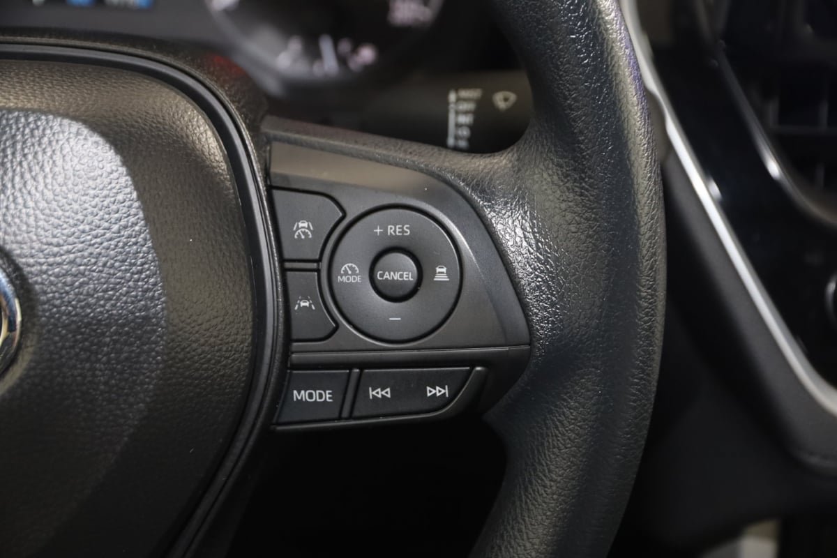 Used 2025 Toyota Corolla Cross AWD Hybrid image 25