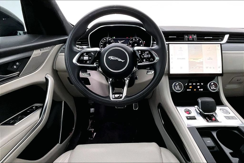 Used 2023 Jaguar F-PACE SVR AWD/4WD image 6