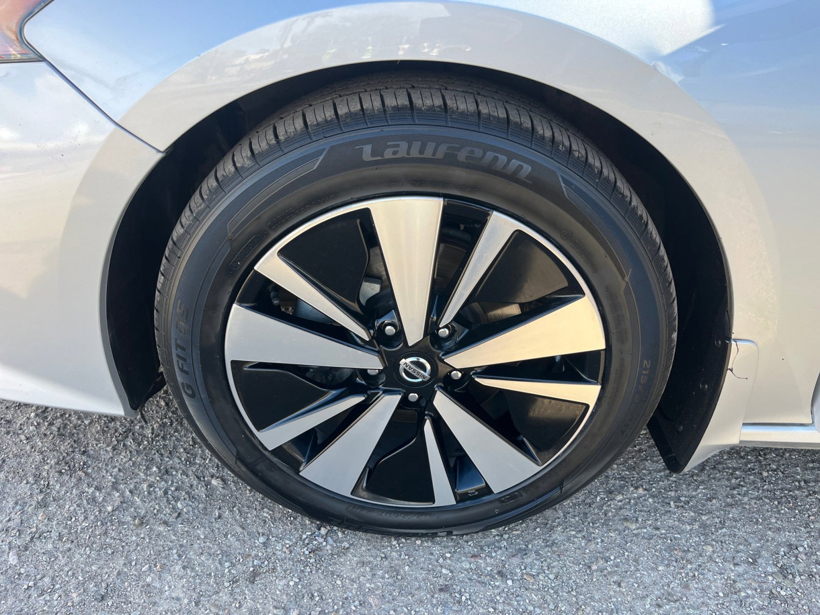 Used 2021 Nissan Altima 2.5 SV w/ SV Premium Package image 26