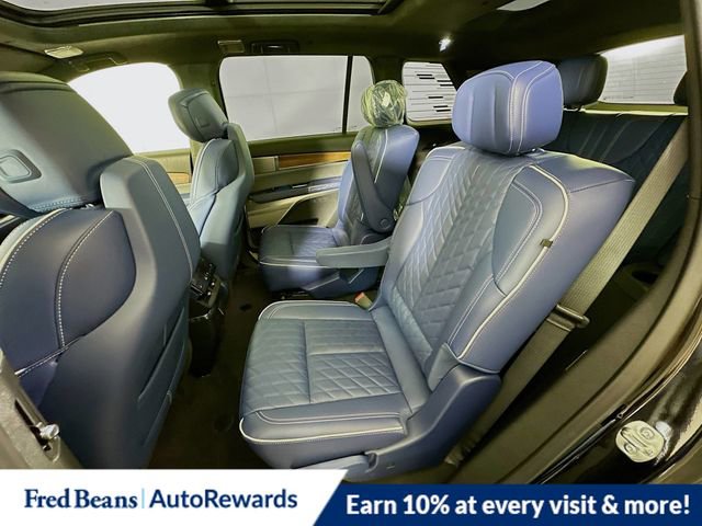 New 2026 Cadillac Vistiq Premium Luxury image 14