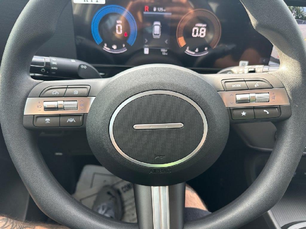 New 2027 Hyundai Kona SE FWD image 19