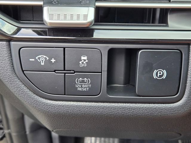 New 2026 Kia Sportage LX image 18