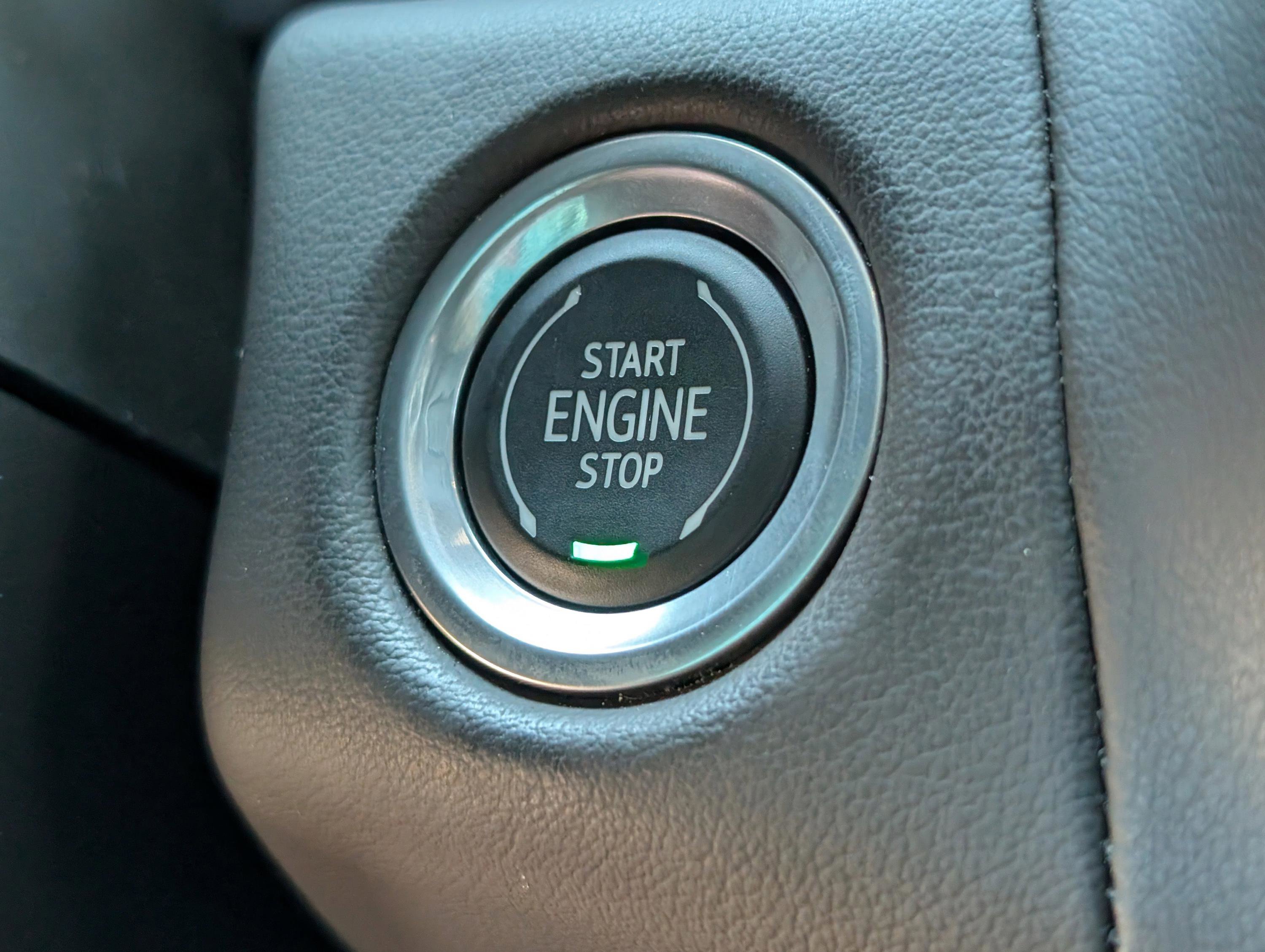 Used 2023 GMC Yukon SLT RWD image 28