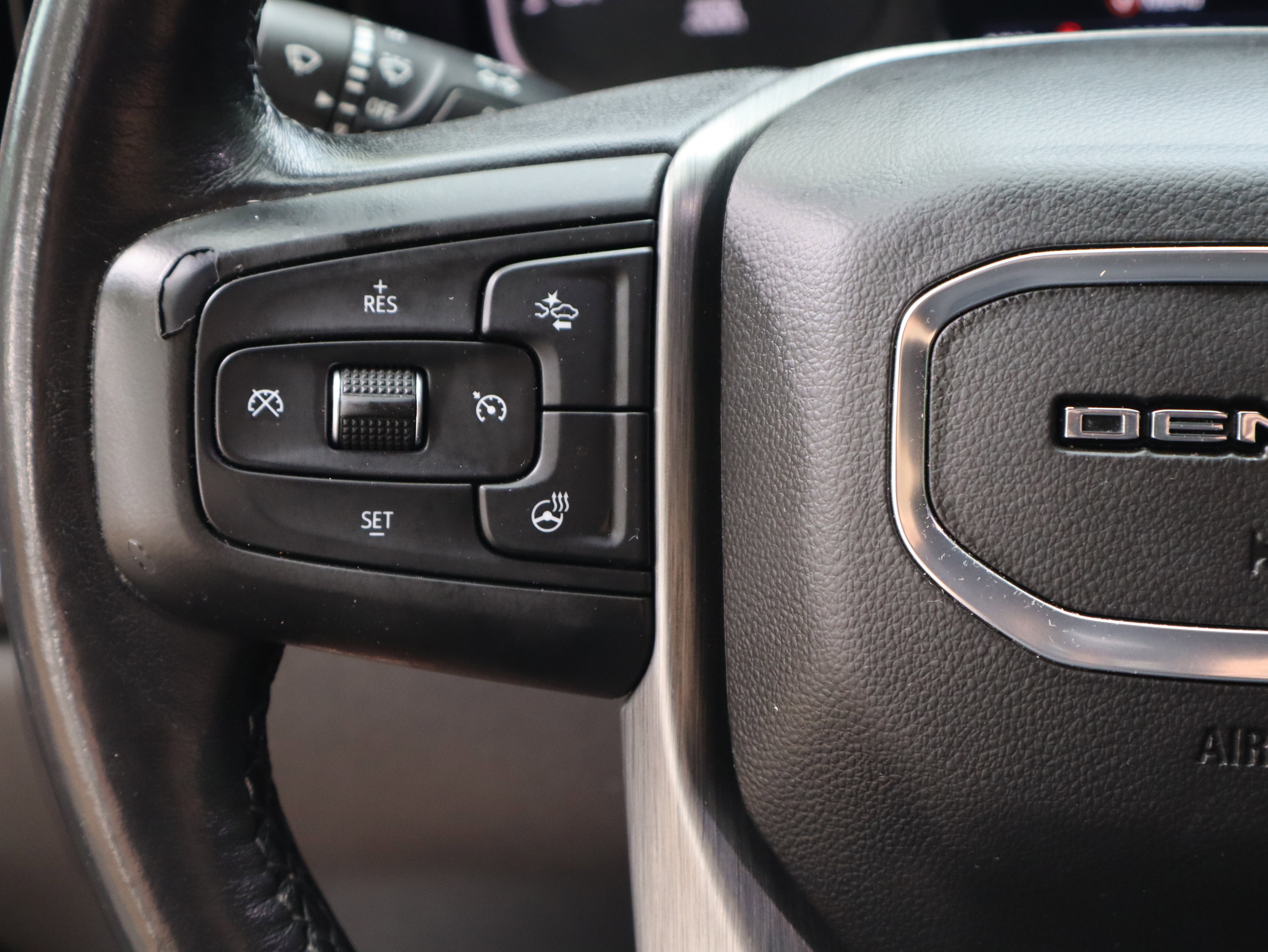 Used 2021 GMC Sierra 1500 Denali w/ Denali Ultimate Package AWD/4WD image 25