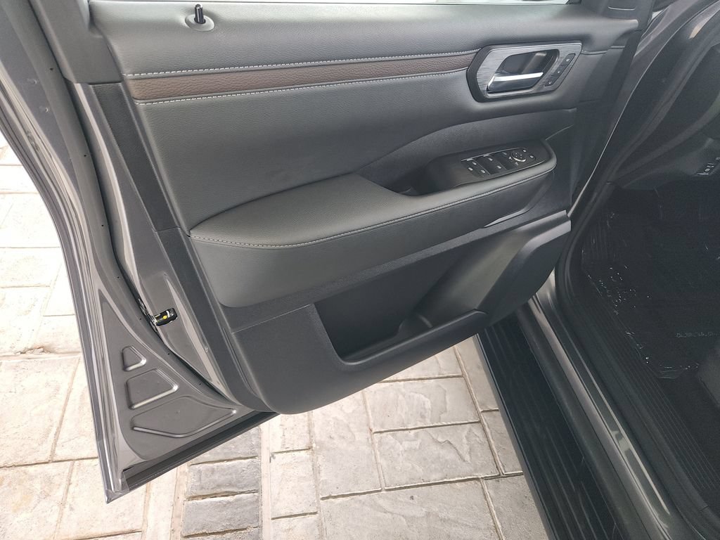 Certified 2026 Nissan Armada SL AWD/4WD image 31