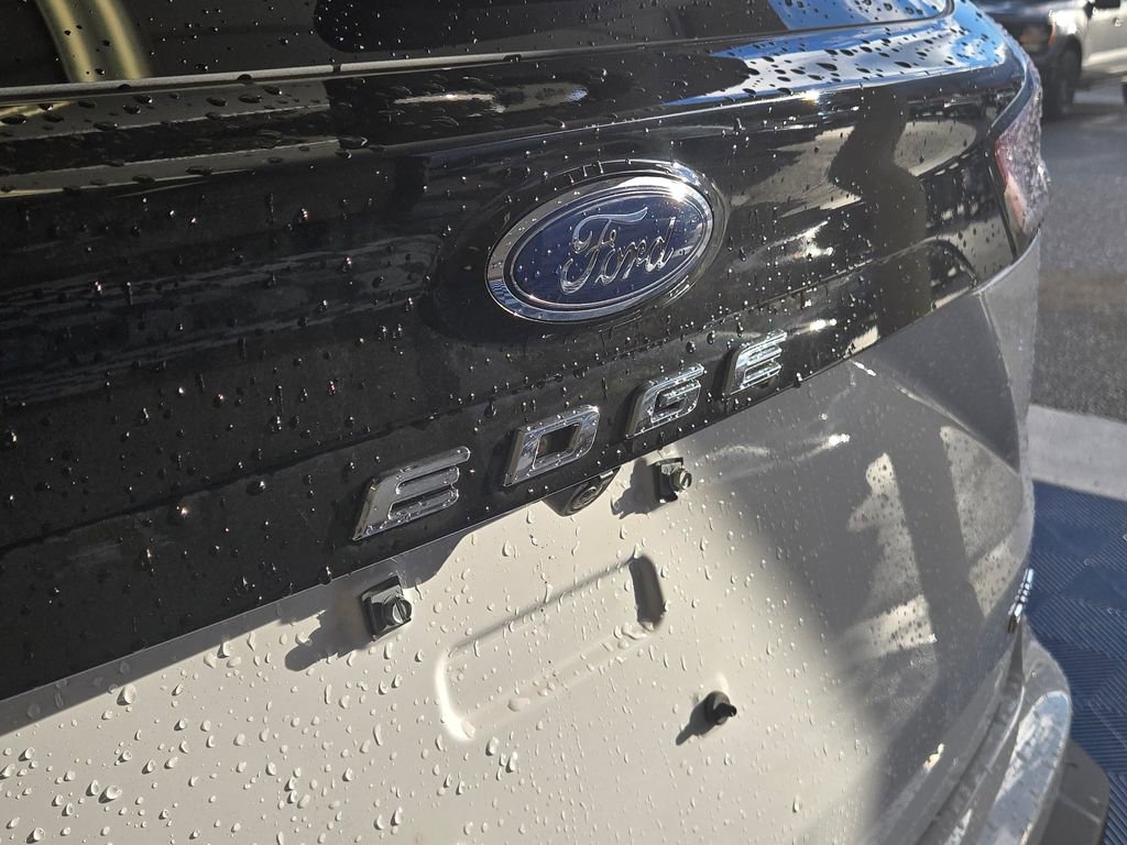 Used 2022 Ford Edge SE image 26