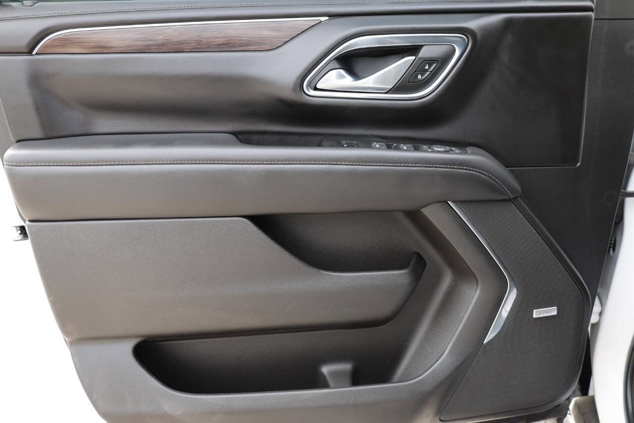 Used 2022 Chevrolet Tahoe Z71 w/ Luxury Package image 12
