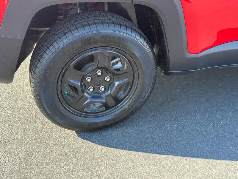 Used 2022 Jeep Renegade Sport image 9