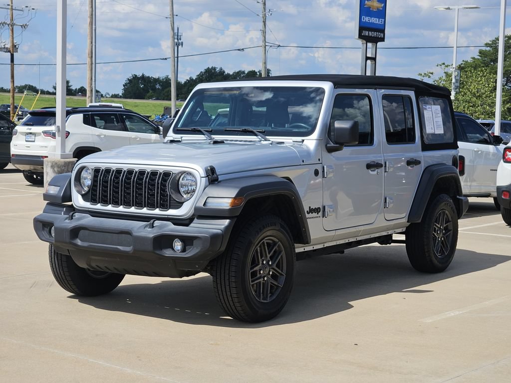 Used 2024 Jeep Wrangler Unlimited Sport AWD/4WD image 3