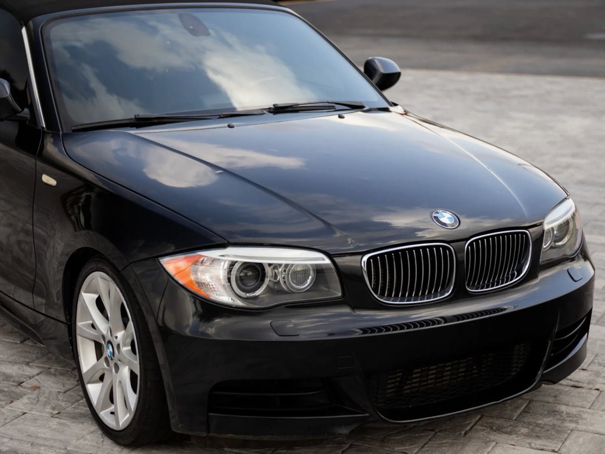 Used 2012 BMW 135i Convertible RWD image 3