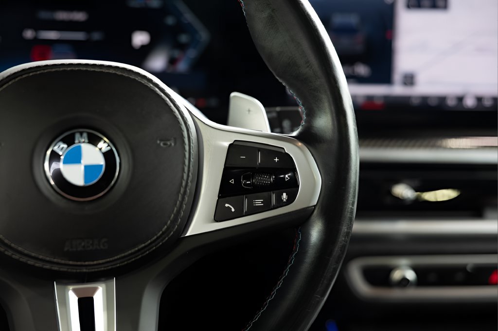 Used 2024 BMW X7 M60i w/ Executive Package AWD/4WD image 30