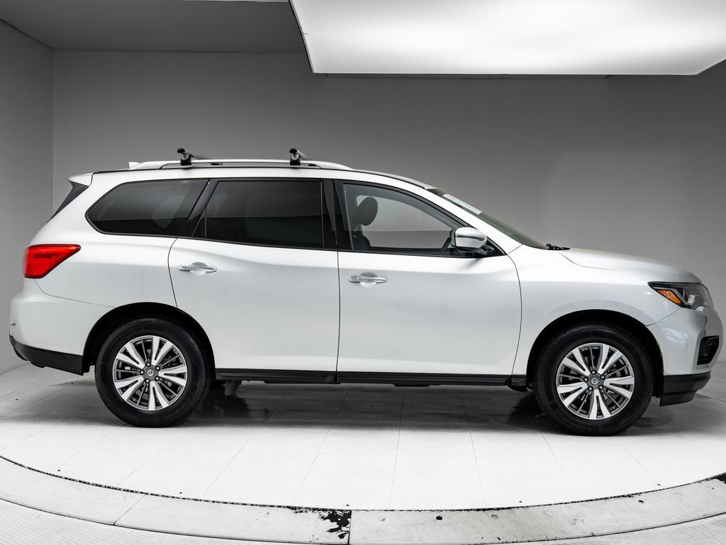 Used 2019 Nissan Pathfinder SV AWD/4WD image 30