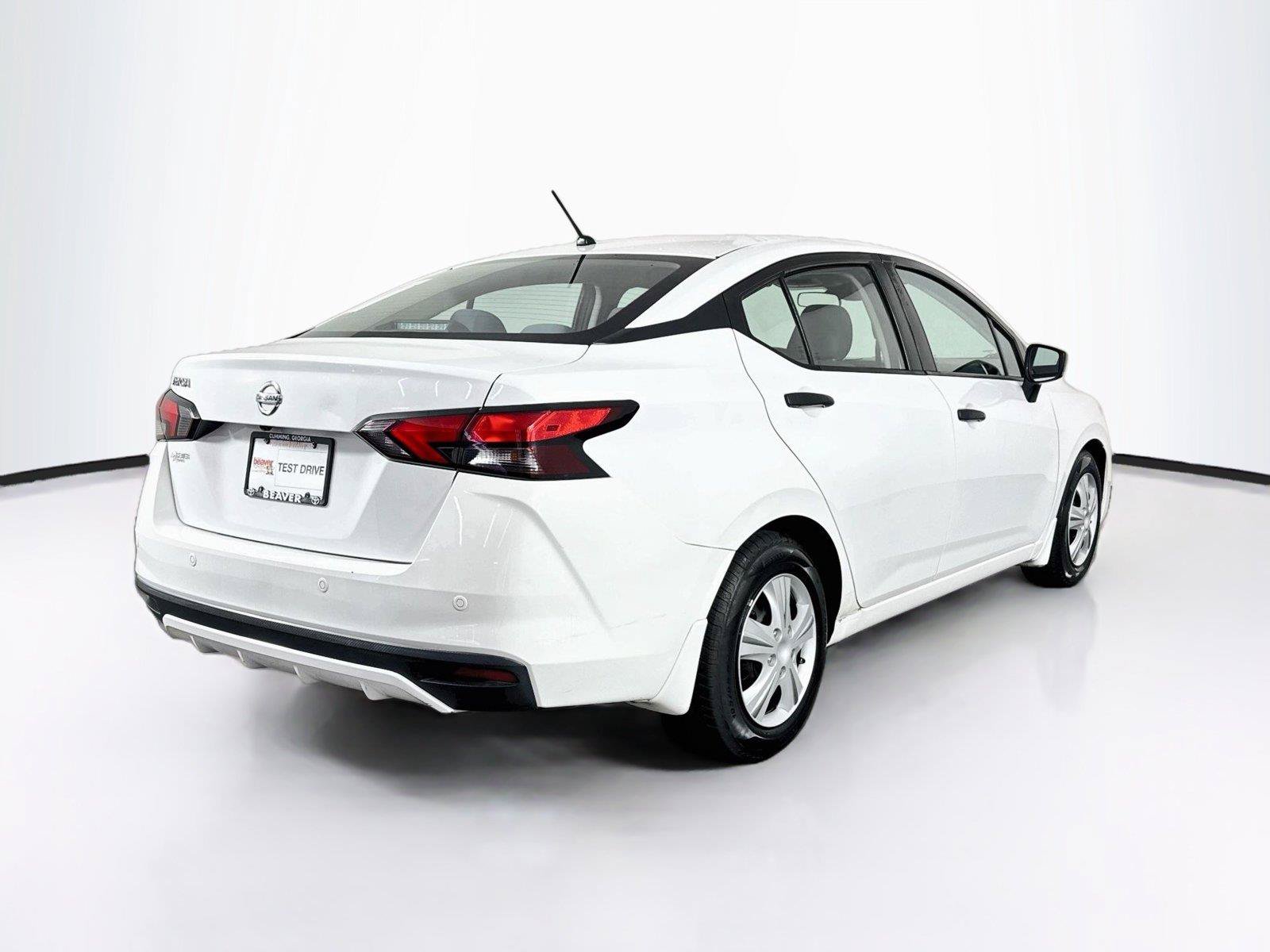 Used 2020 Nissan Versa S FWD image 2