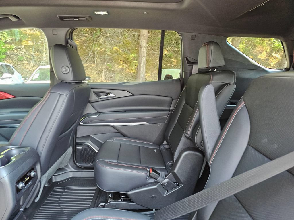 New 2026 Chevrolet Traverse Z71 w/ Enhanced Driving Package AWD/4WD image 21