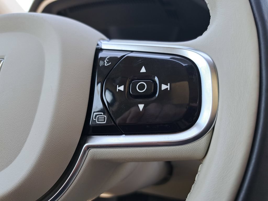 Used 2024 Volvo XC60 B5 Plus w/ Climate Package AWD/4WD image 18