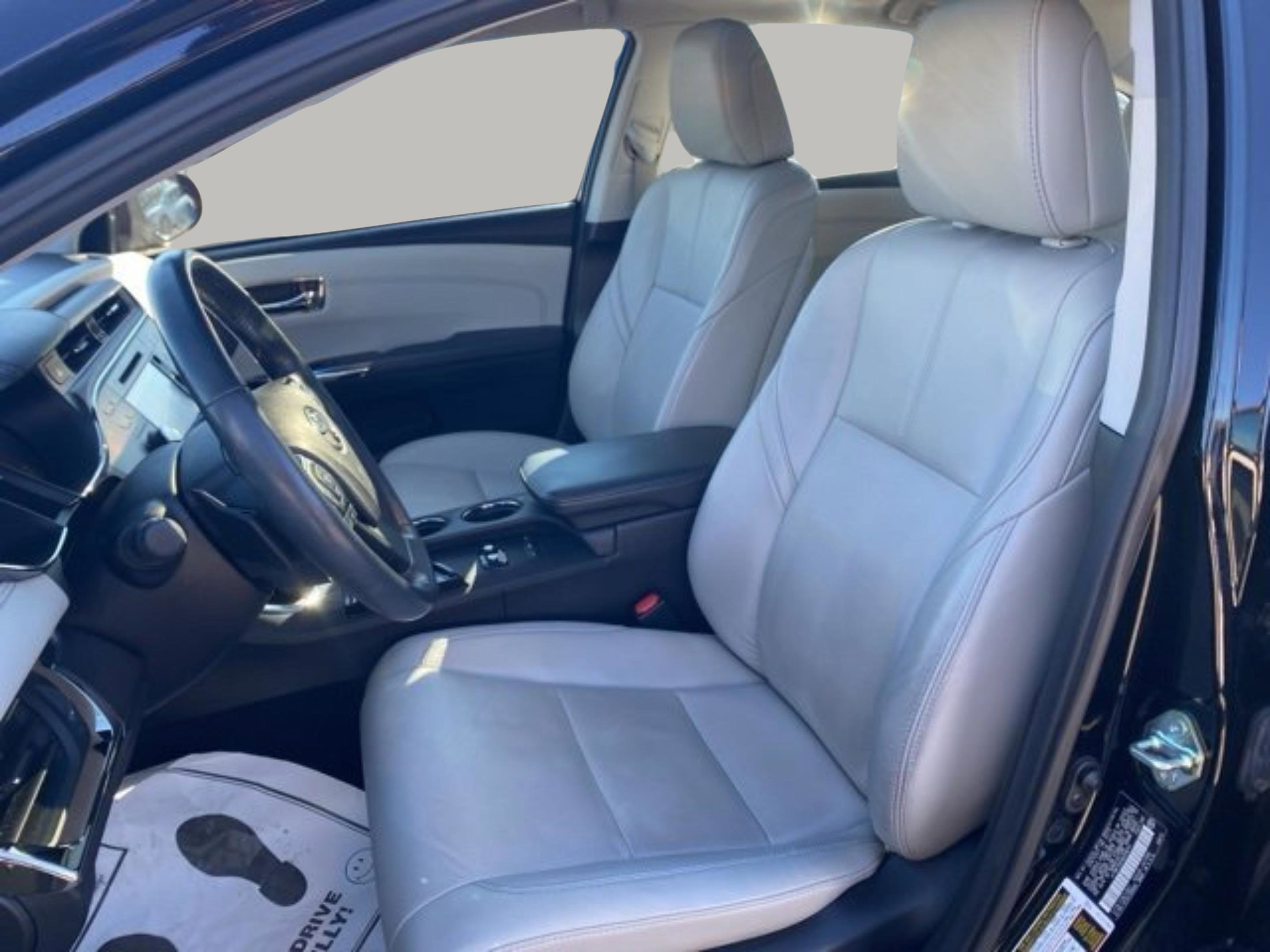 Used 2017 Toyota Avalon Limited image 15