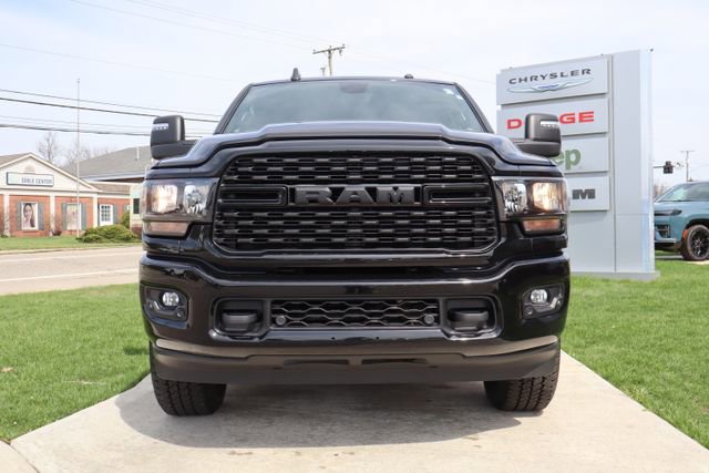 Used 2024 RAM 2500 Big Horn w/ Night Edition AWD/4WD image 6