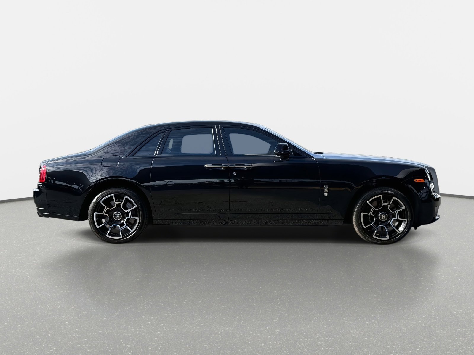 Used 2020 Rolls-Royce Ghost Black Badge image 2