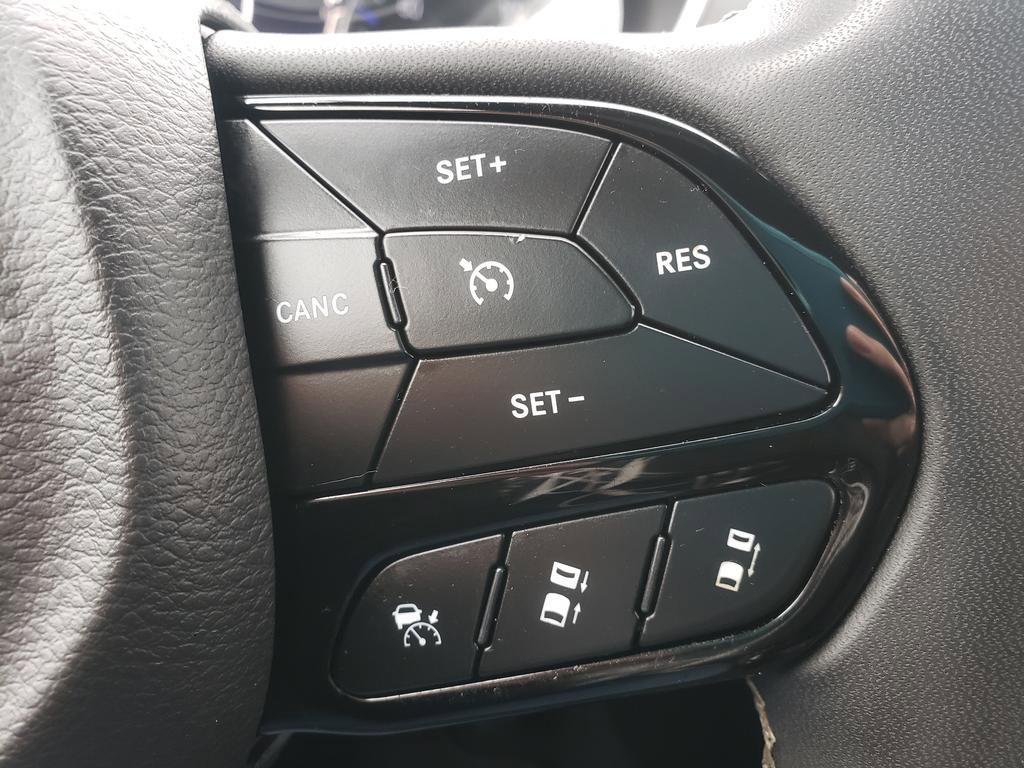 Used 2022 Chrysler Pacifica Touring image 20