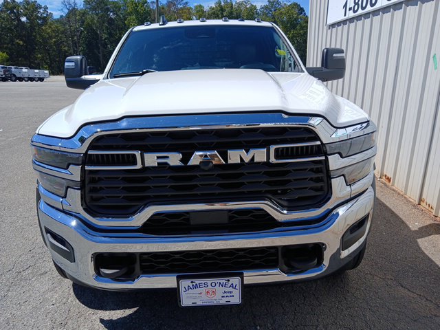 New 2027 RAM 4500 Tradesman w/ Chrome Appearance Group AWD/4WD image 12