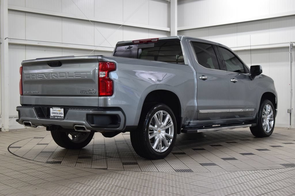 Used 2026 Chevrolet Silverado 1500 High Country w/ Technology Package AWD/4WD image 7