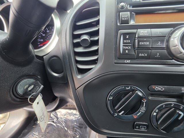 Used 2013 Nissan Juke S FWD image 21